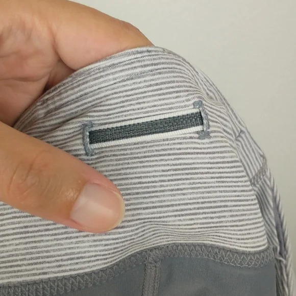 Lululemon Run: In The Sun Skirt 10 Gray Floral Skort Lined Athletic Stretch - Picture 9 of 9